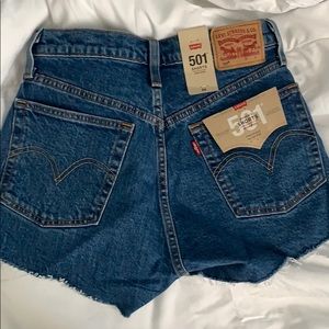 denim levis shorts